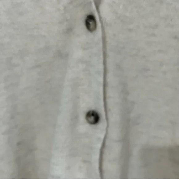 Old Navy off white with a slight color of gray button up cardigan size large - Picture 6 of 10